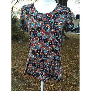 NWT Lularoe Classic T Shirt Womens Size XS Black Floral Print Y4